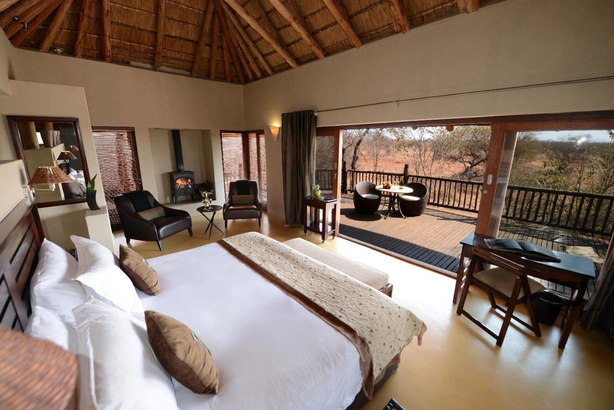 Etali Safari Lodge Reserva de Madikwe Exterior foto